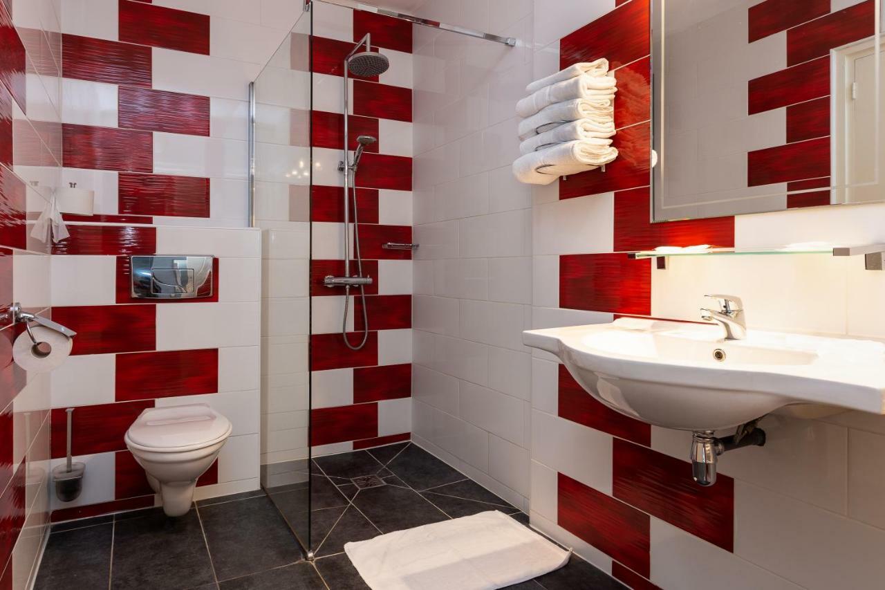 Logis Hotel Le Rond Point 索尔特奥瑟戈尔 外观 照片
